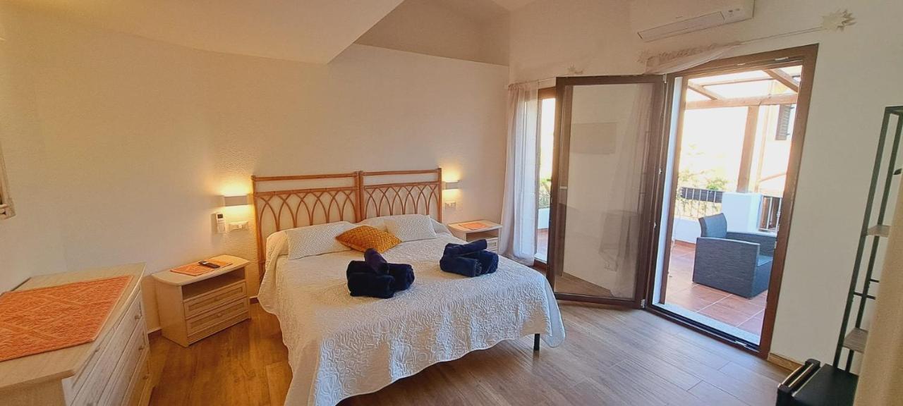 San Teodoro Rooms Bagian luar foto
