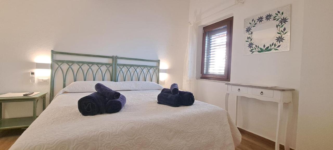 San Teodoro Rooms Bagian luar foto