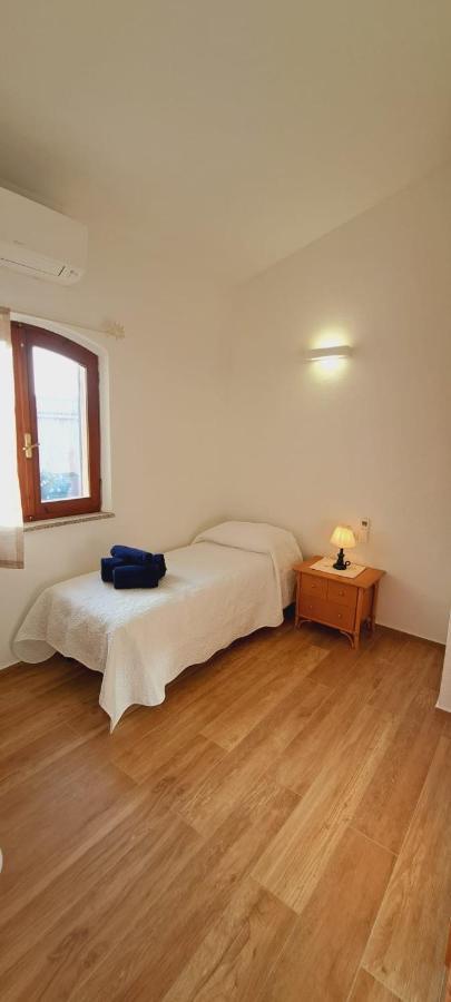 San Teodoro Rooms Bagian luar foto