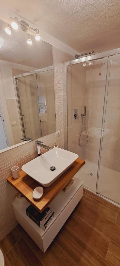 San Teodoro Rooms Bagian luar foto